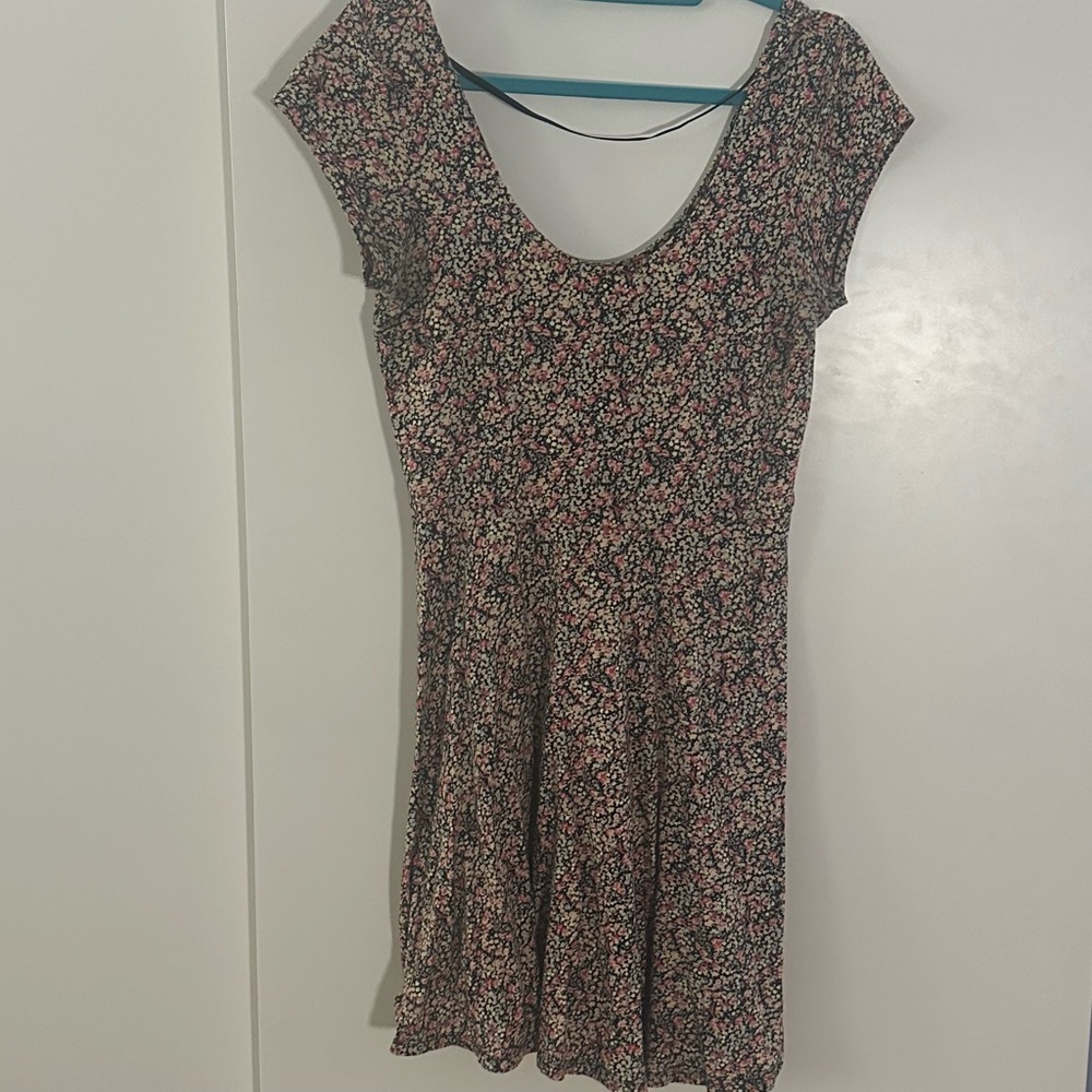 Urban Outfitters Floral Short-sleeve Dress